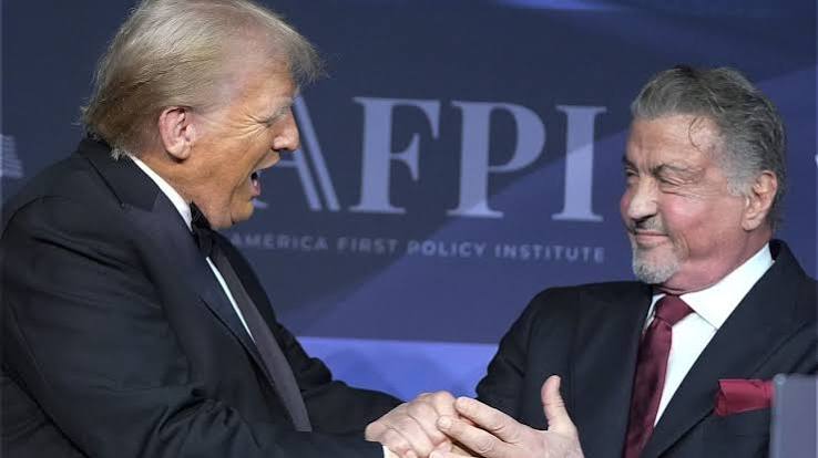 Deși a declarat că îl admiră pe Trump, Sylvester Stallone a mai zis că a refuzat funcţia de „ambasador special” al lui la Hollywood pentru că era „imposibilă”