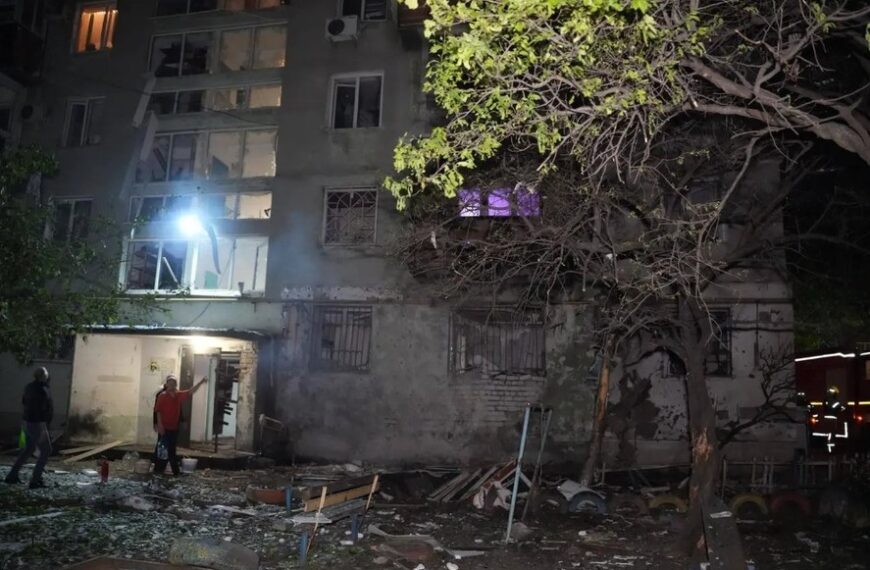 Într-un atac aerian rusesc la Odesa au fost rănite 17 persoane